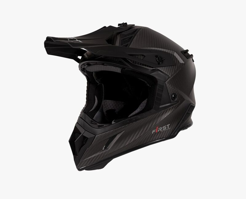 קסדת F1EST קרבון